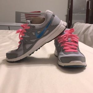Nike Revolution 2 size 7.5. Gray, pink, turquoise.
